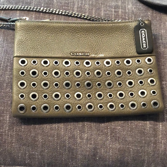 Coach grommet purse. Gorgeous. - Picture 2 of 8
